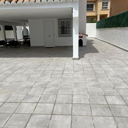 Beachfront Vila Валенсия Екстериор снимка