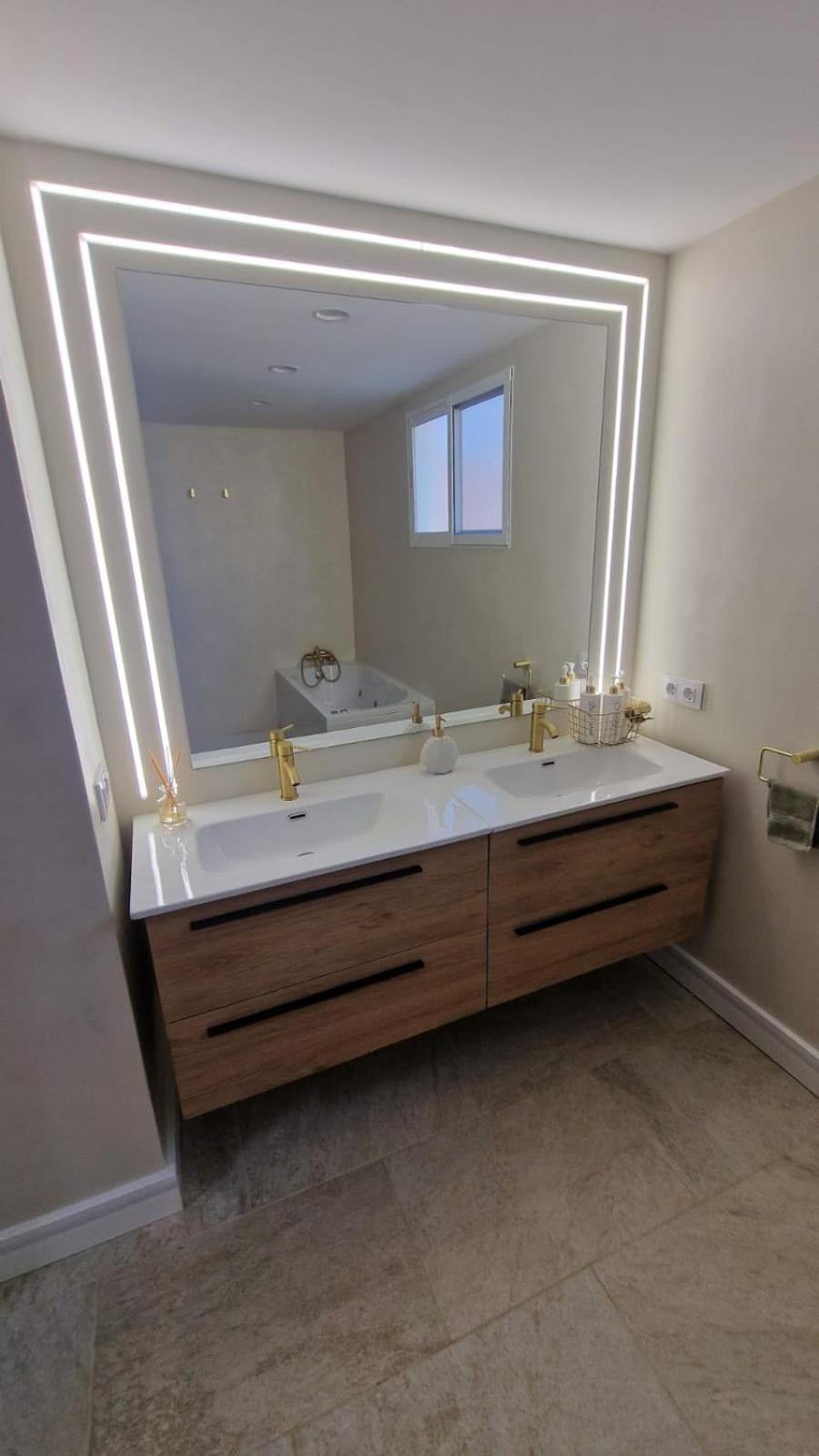 Beachfront Vila Валенсия Екстериор снимка