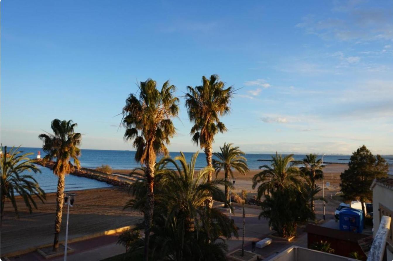 Beachfront Vila Валенсия Екстериор снимка