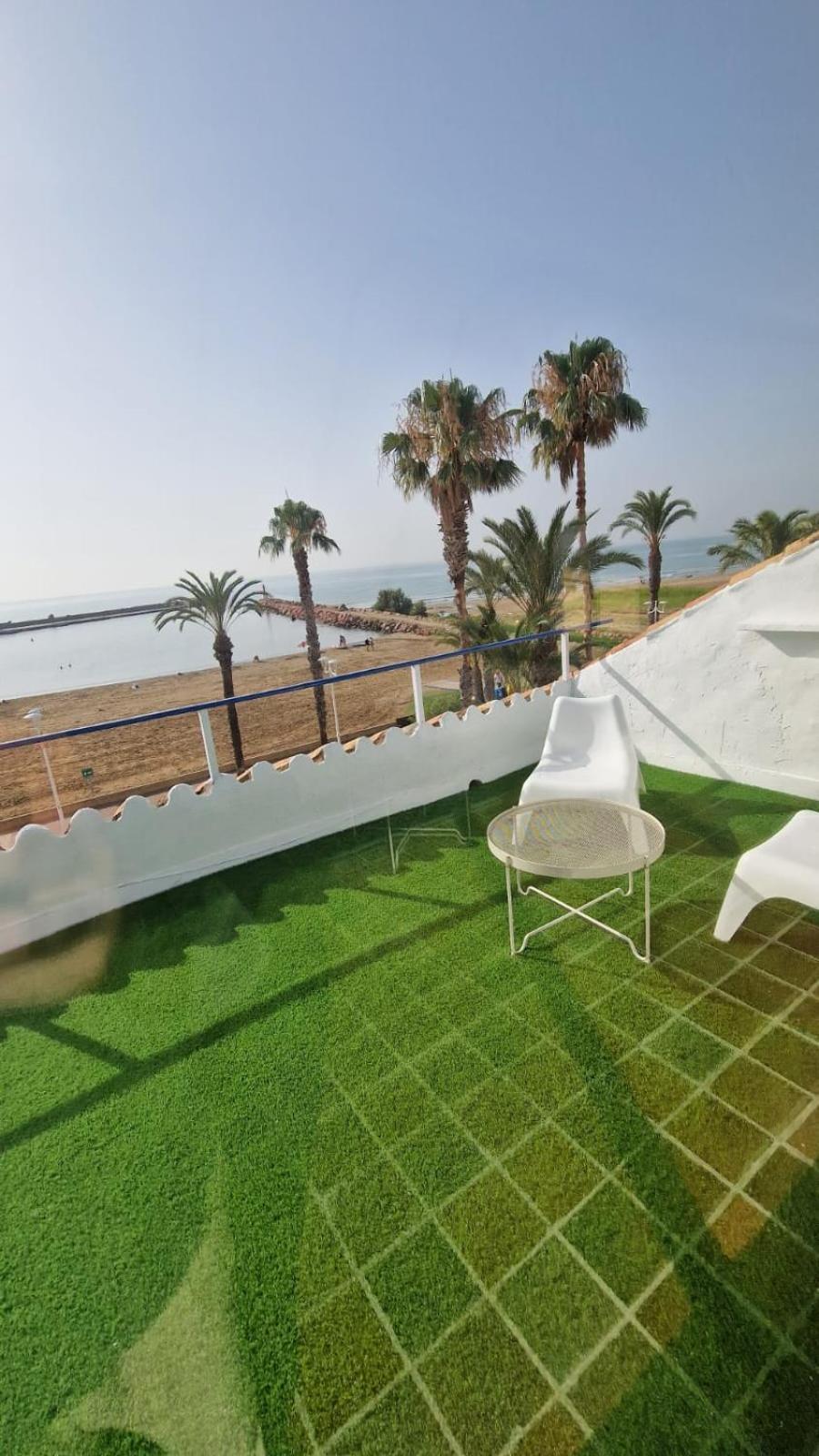 Beachfront Vila Валенсия Екстериор снимка