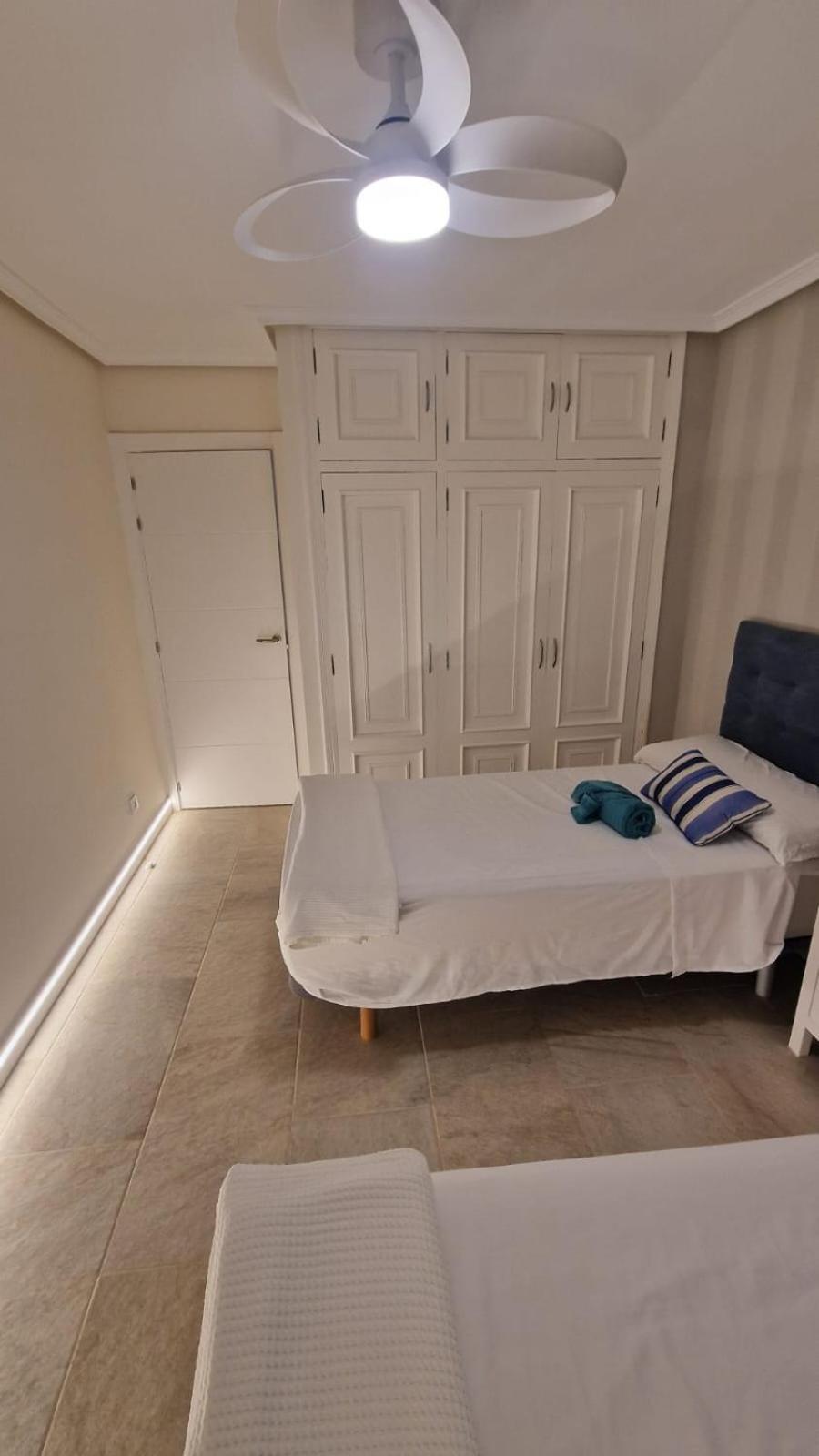 Beachfront Vila Валенсия Екстериор снимка