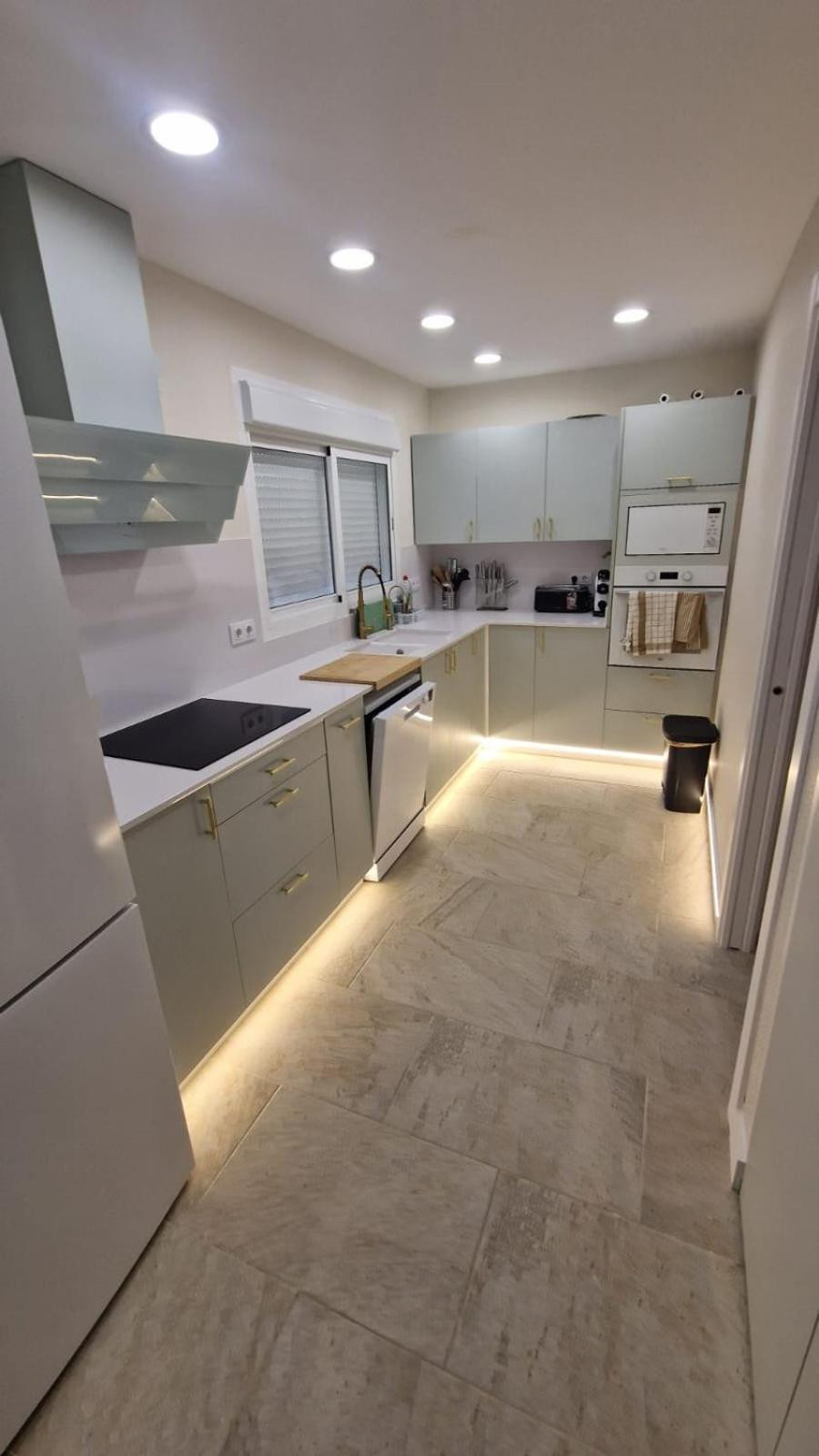 Beachfront Vila Валенсия Екстериор снимка