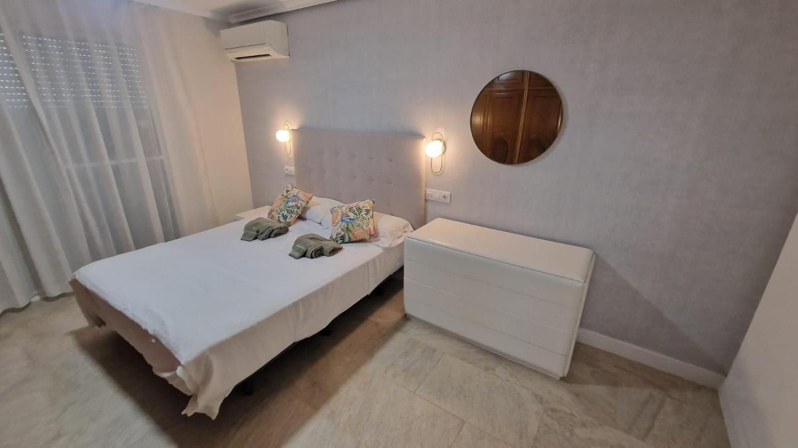 Beachfront Vila Валенсия Екстериор снимка