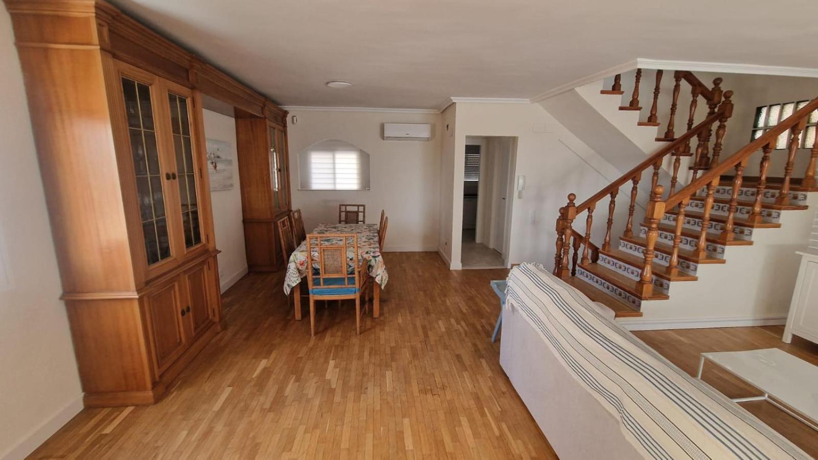 Beachfront Vila Валенсия Екстериор снимка