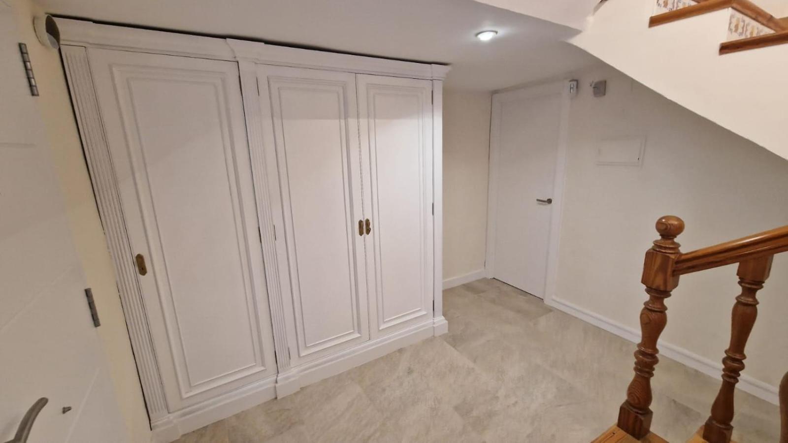 Beachfront Vila Валенсия Екстериор снимка